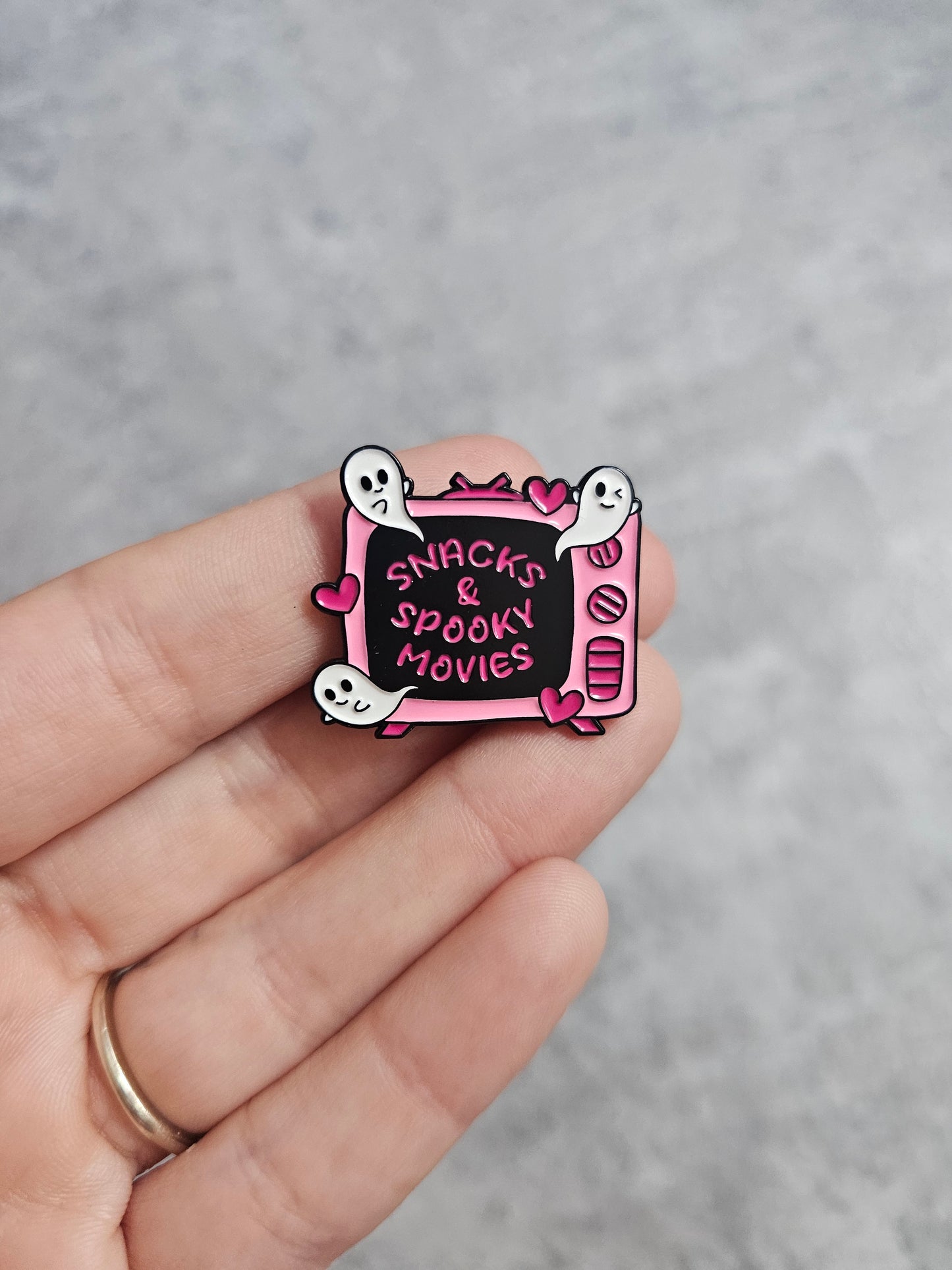 Snacks and spooky movies, pink TV Pin Badge