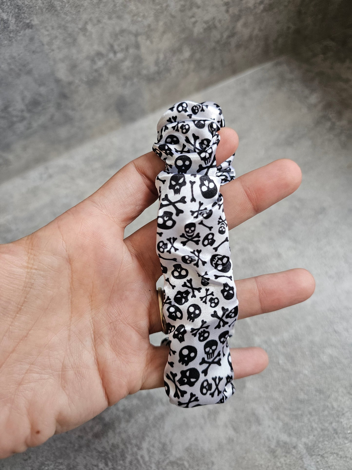 Skull and Bones Scrunchie Keyring