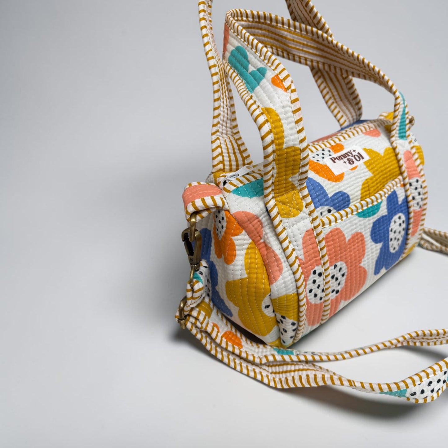 White Daisy's Mini Duffle Tote Bags - Penny & Ol