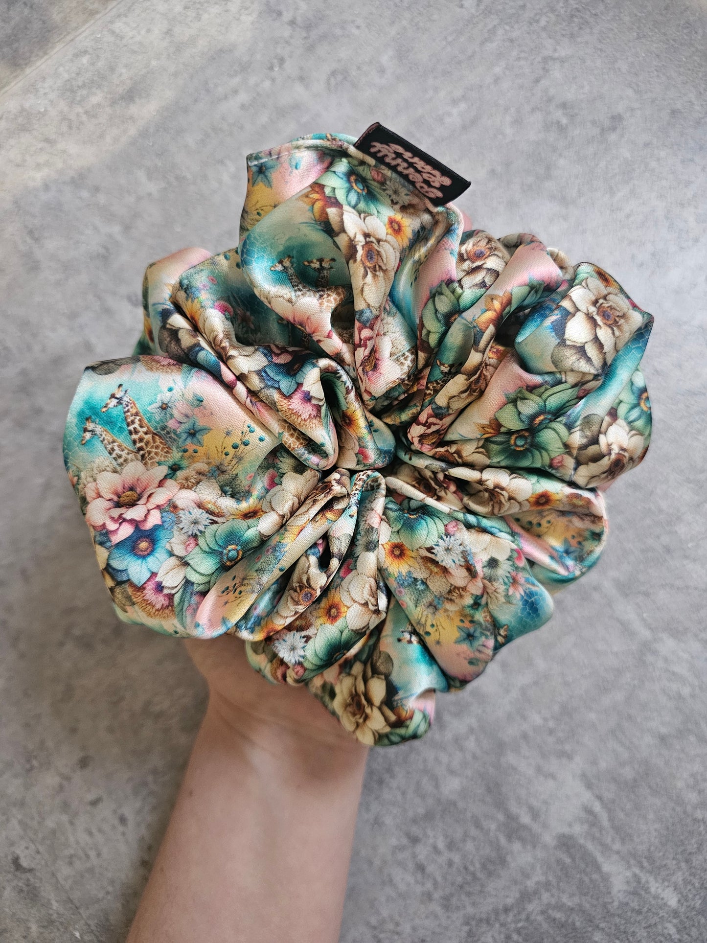 Giraffe Paradise XL, Luxury Satin Hair Scrunchie