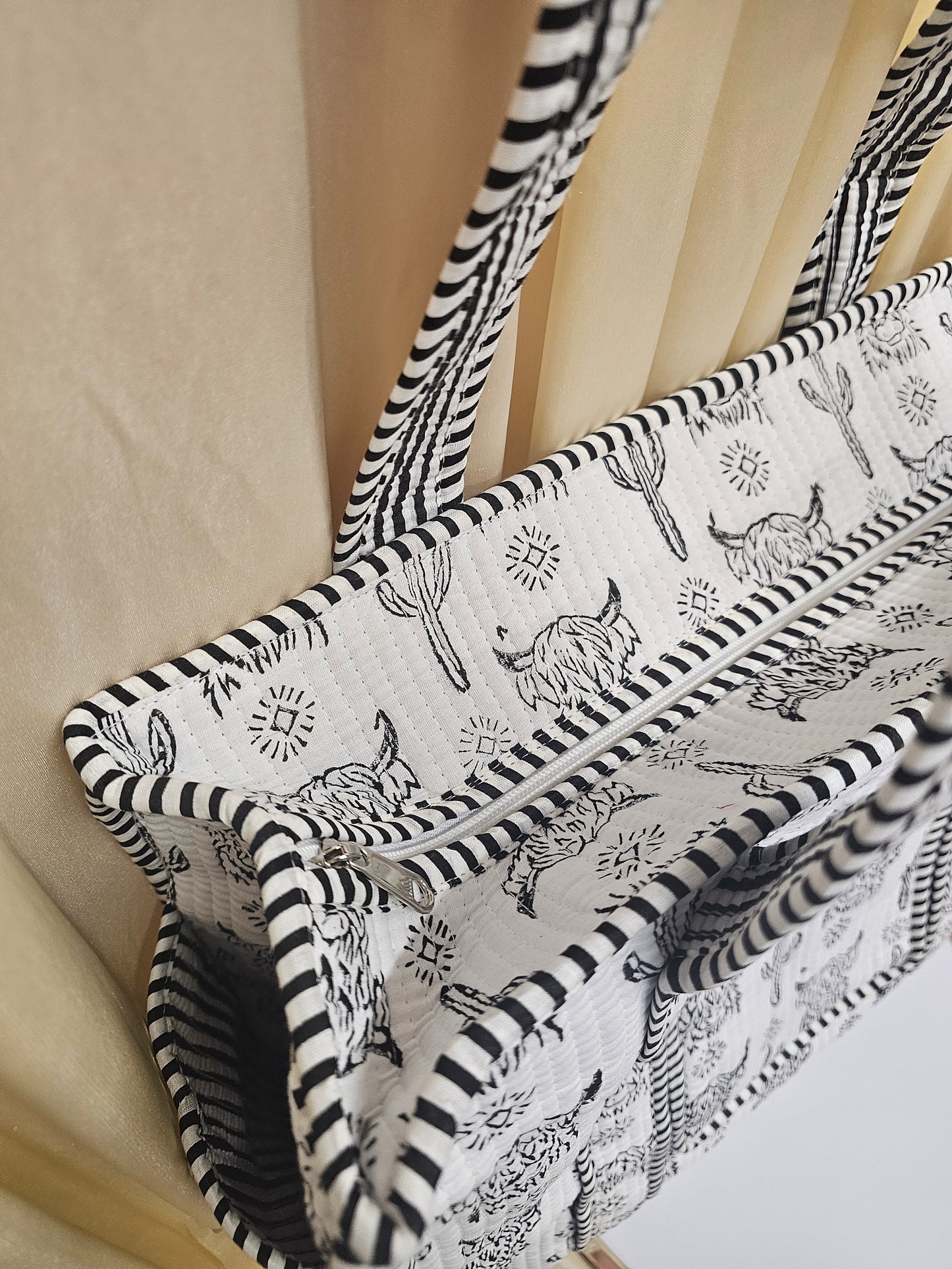 Highland Cow Collection tote bags. Cotton tote bags all sizes.