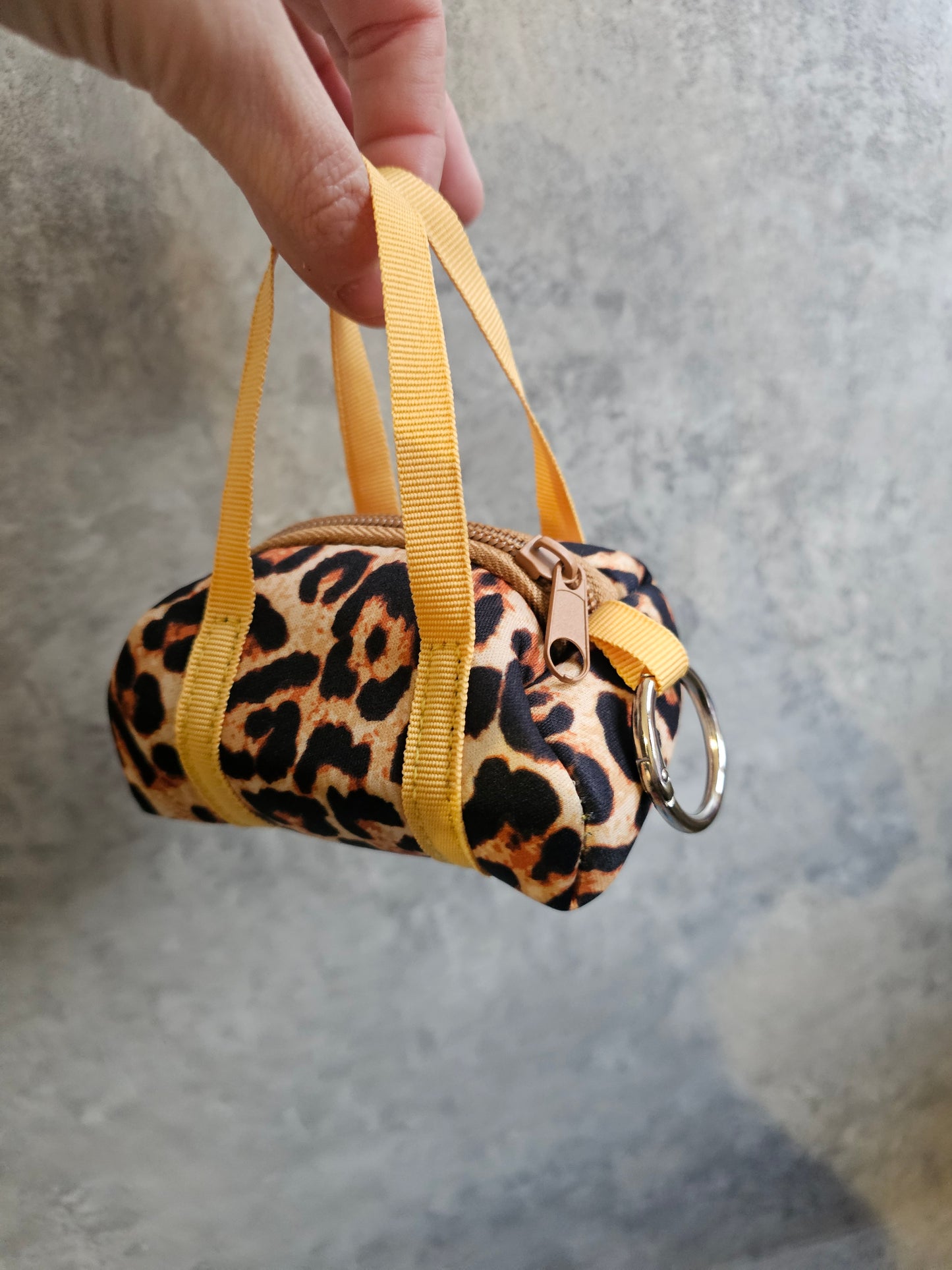 Mini duffle bag keyring, New in PLS neoprene purse