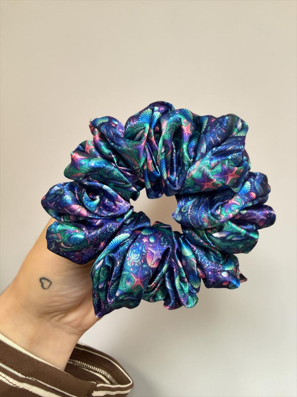 The Ocean MIDI Satin Hair