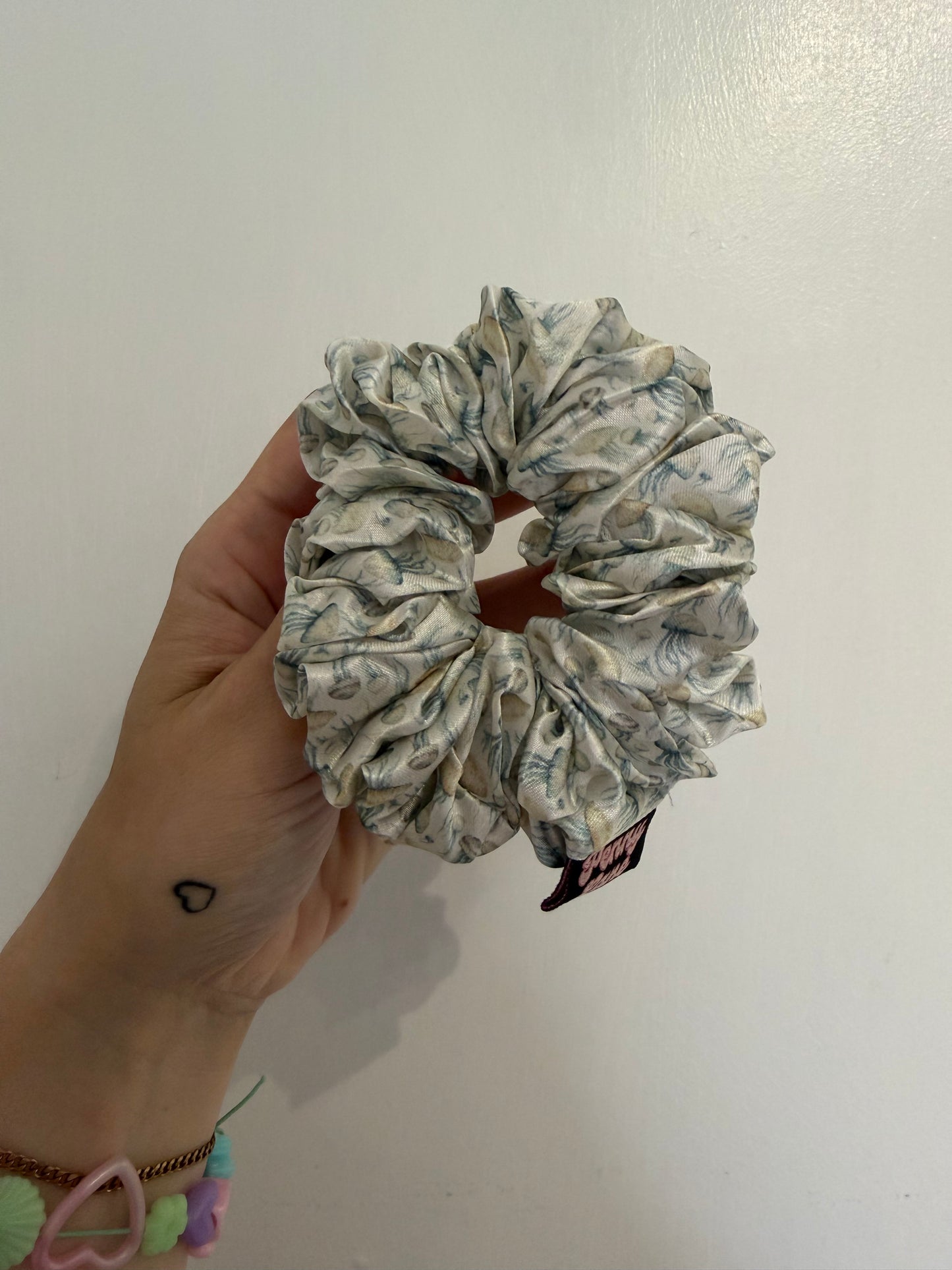 Jellyfish MIDI Satin Hair Scrunchie