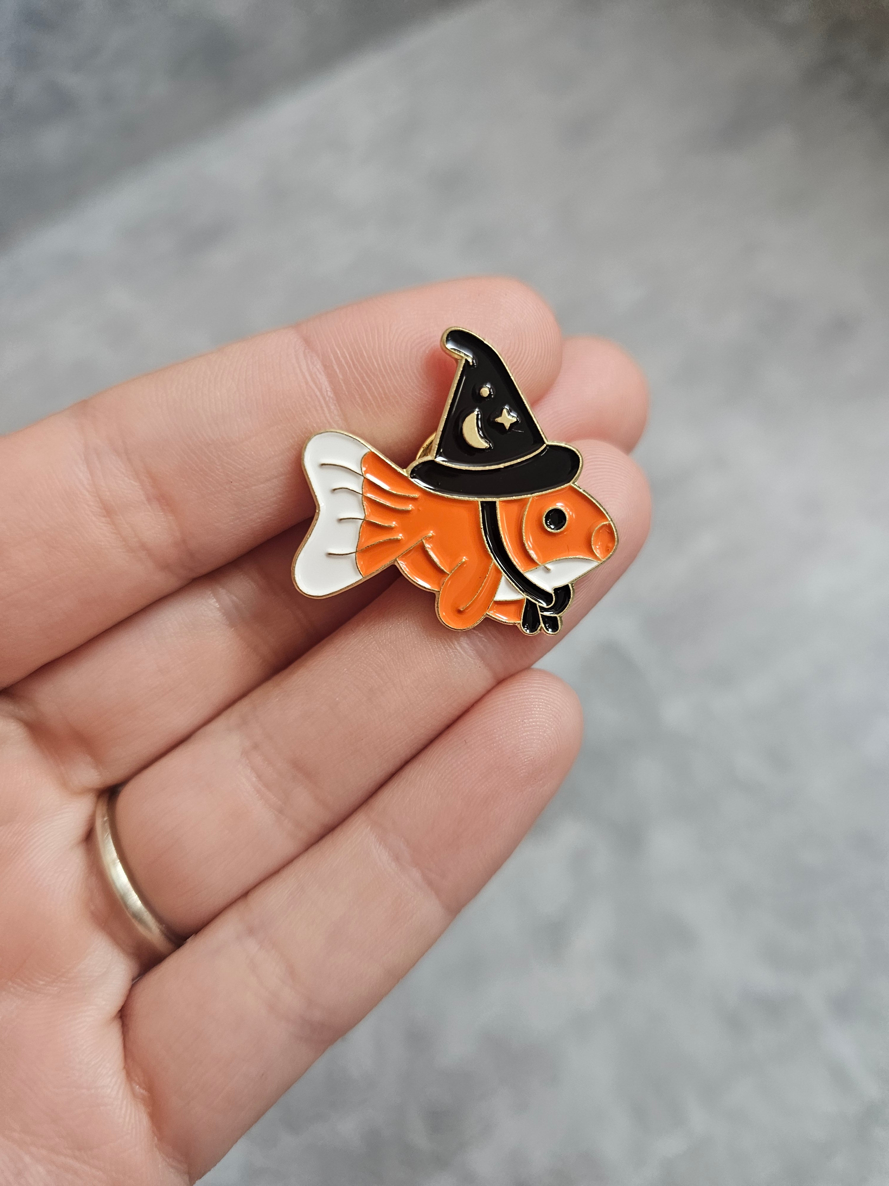 Wizard gold fish Pin Badge