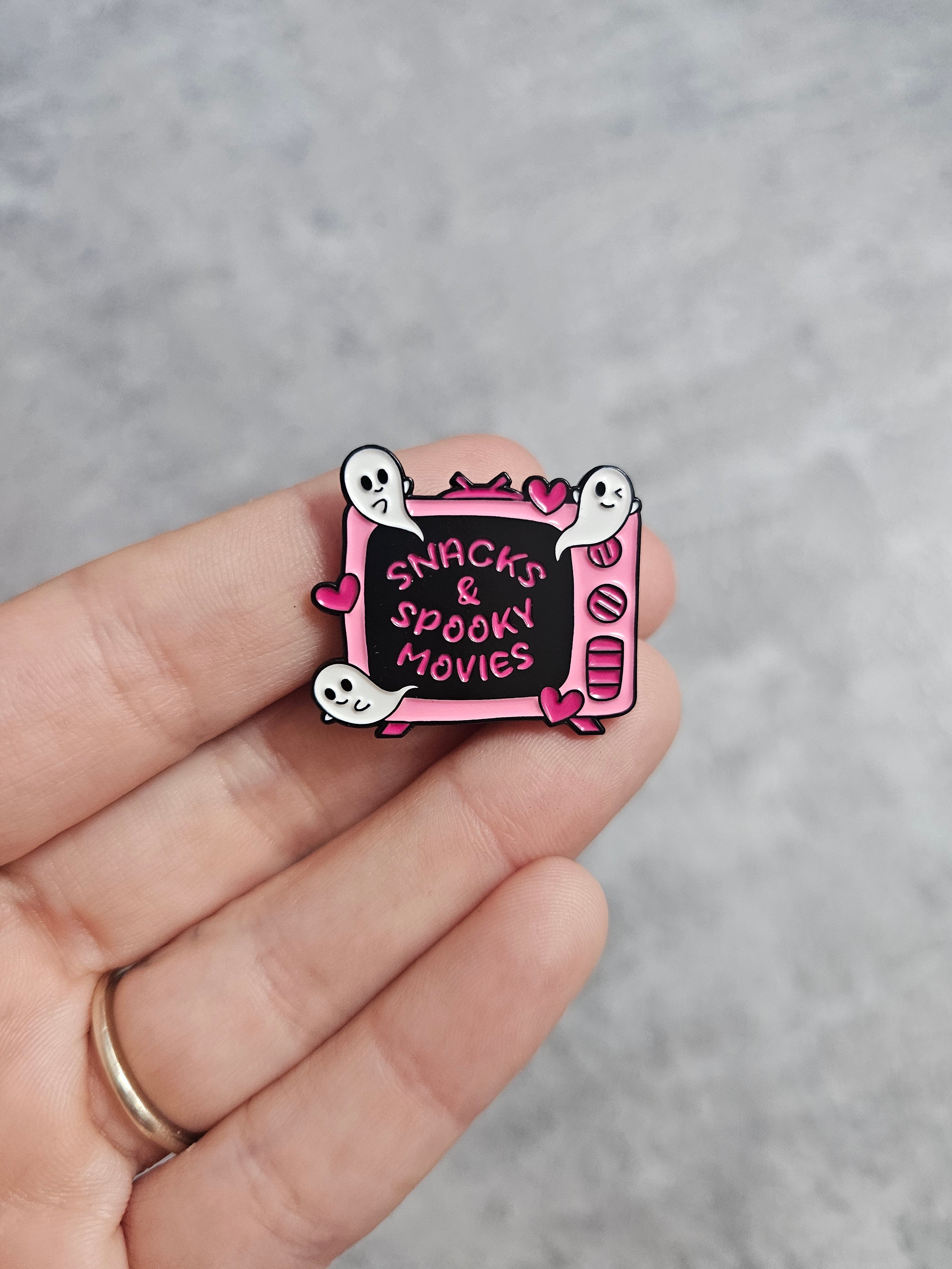 Snacks and spooky movies, pink TV Pin Badge