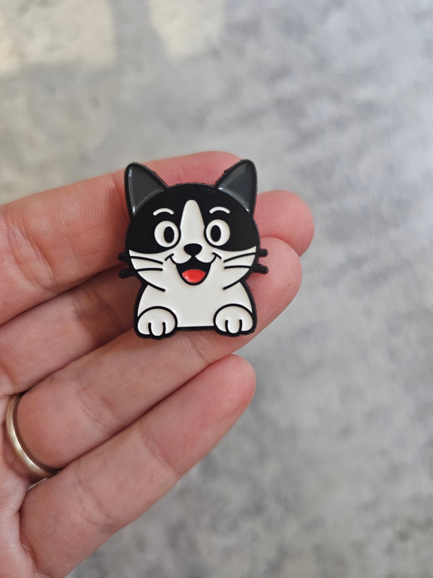 Black and white cat Pin Badge, cat gifts , gift idea