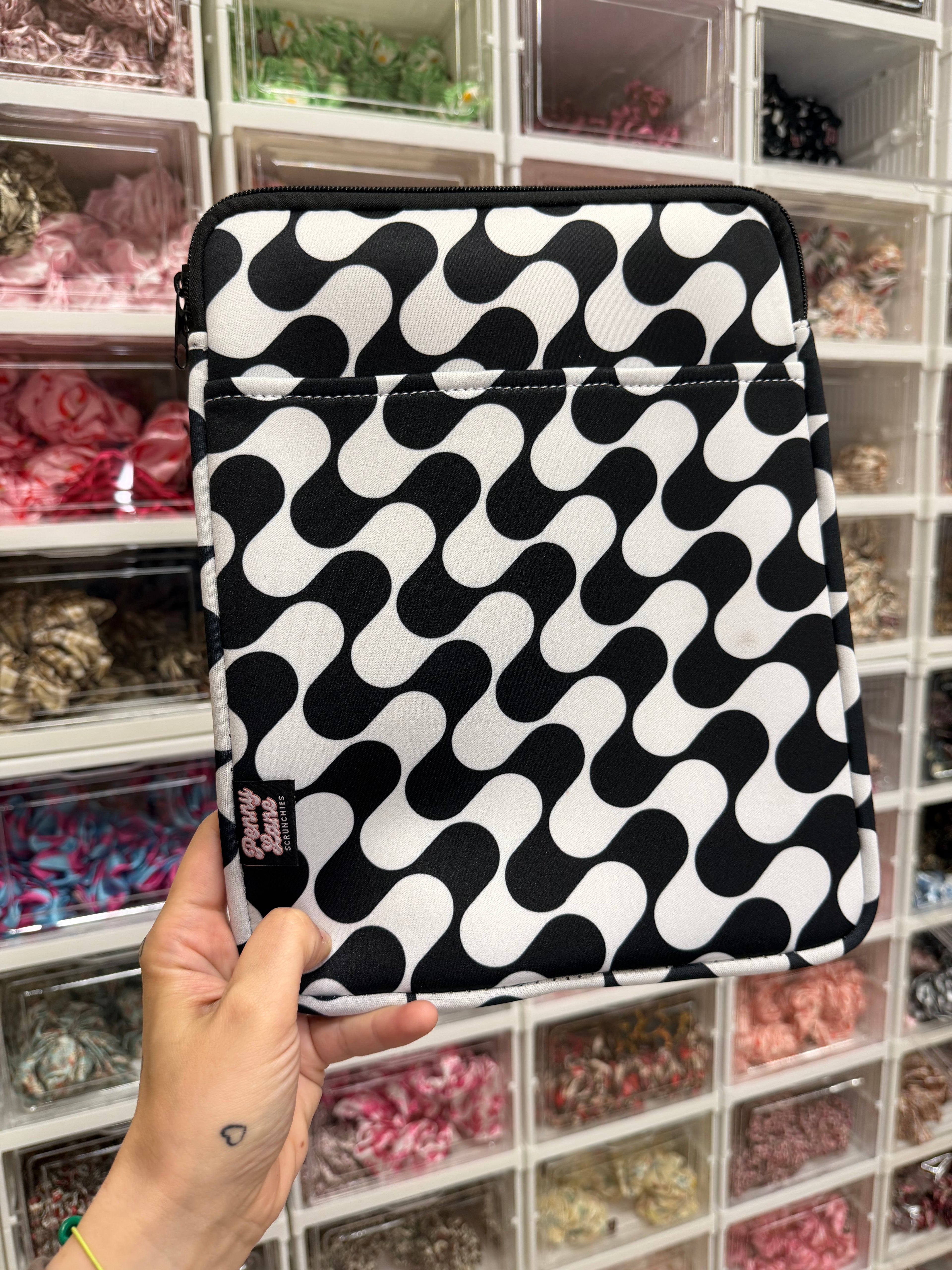 Ipad case, protective neoprene ipad sleeve with zip and pocket.