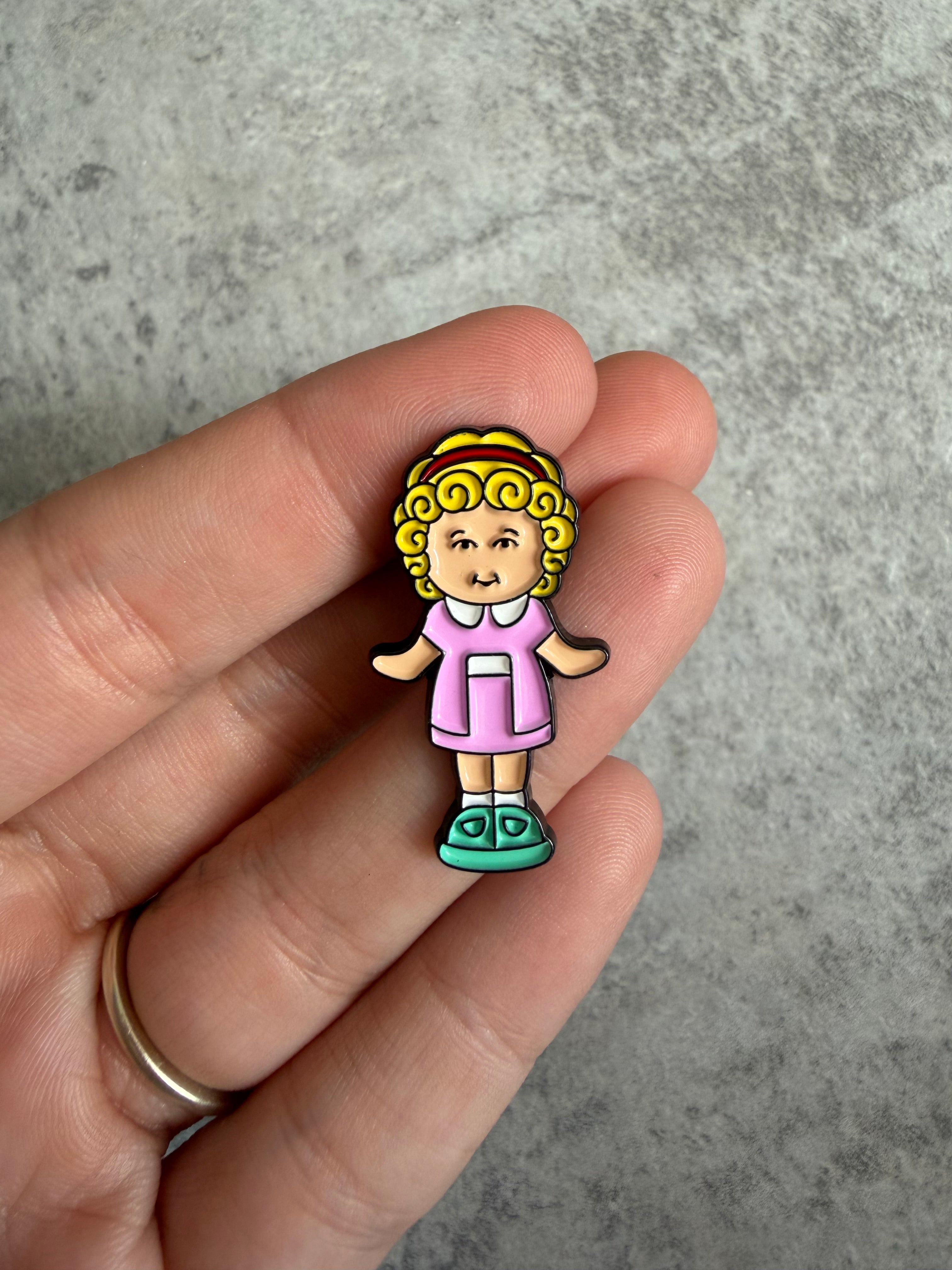 Pocket doll blonde Pin Badge