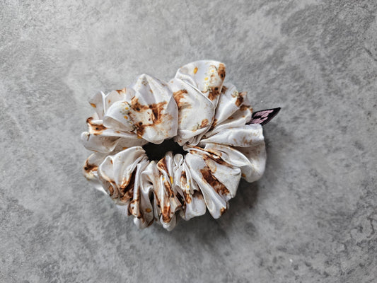 Cream Highland Cow Midi Scrunchie