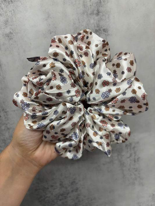 Petals XL Satin Hair Scrunchie