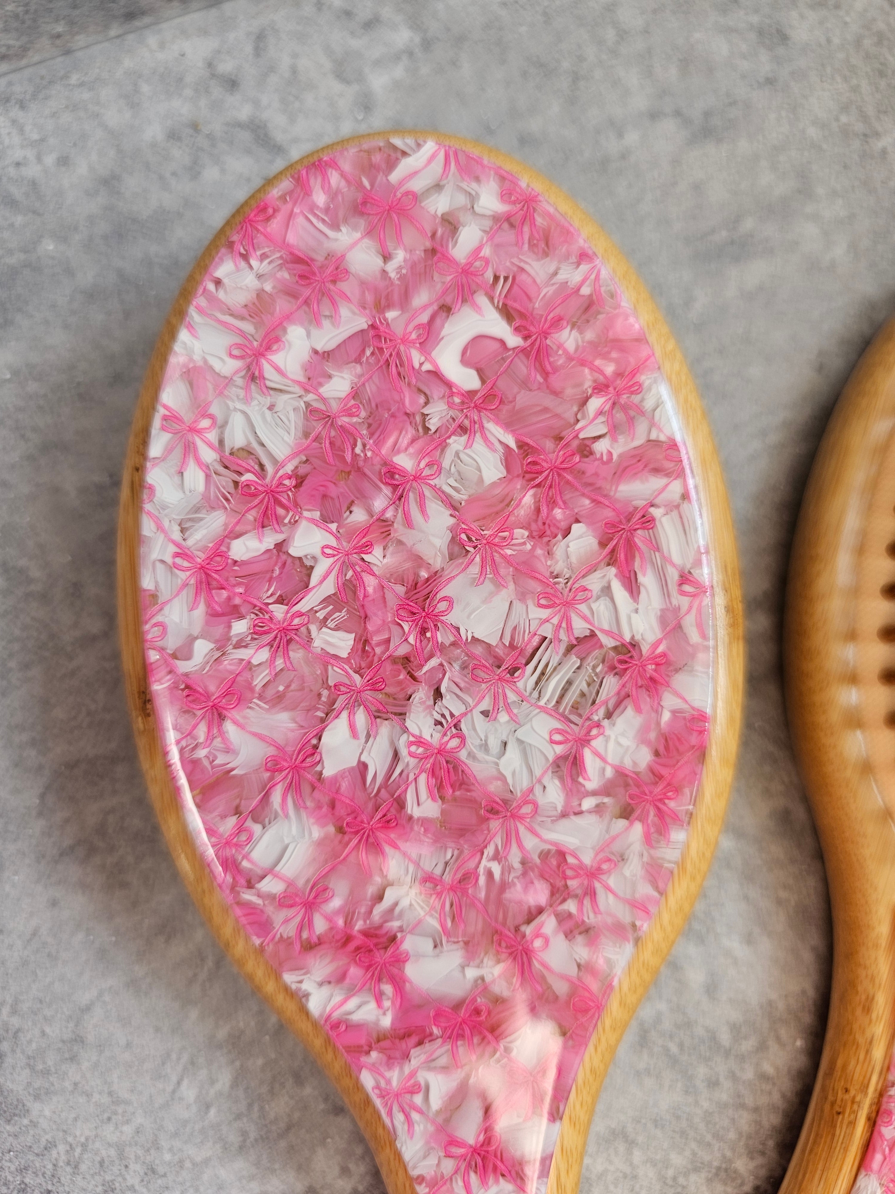 IMPERFECT pink bows Paddle Brush