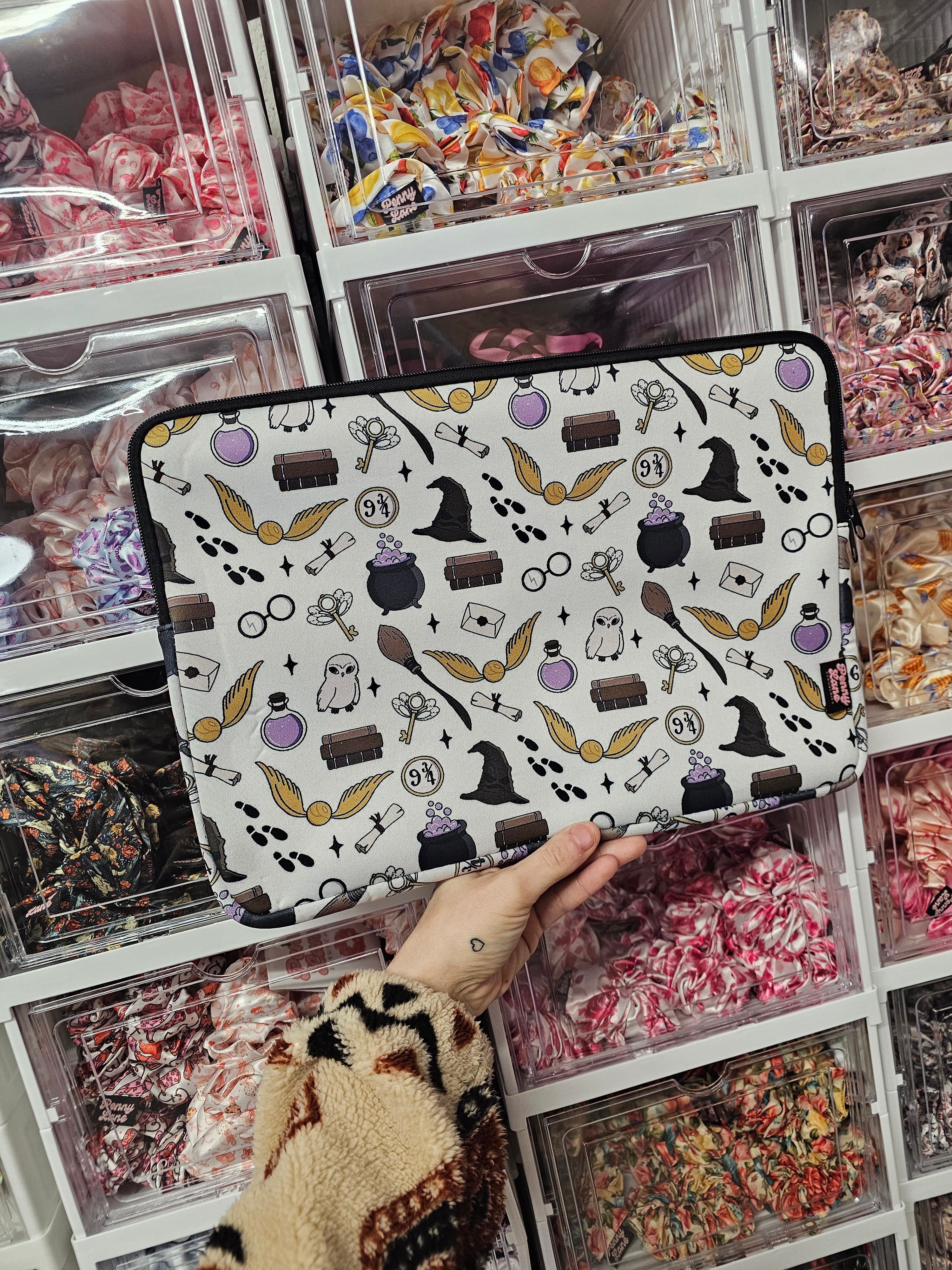 Laptop case, protective neoprebe laptop sleeve with zip.
