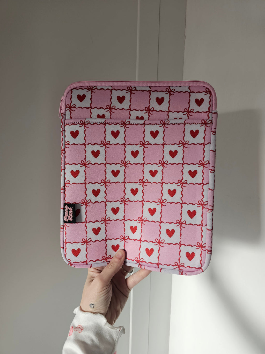 Ipad case, protective neoprene ipad sleeve with zip and pocket.