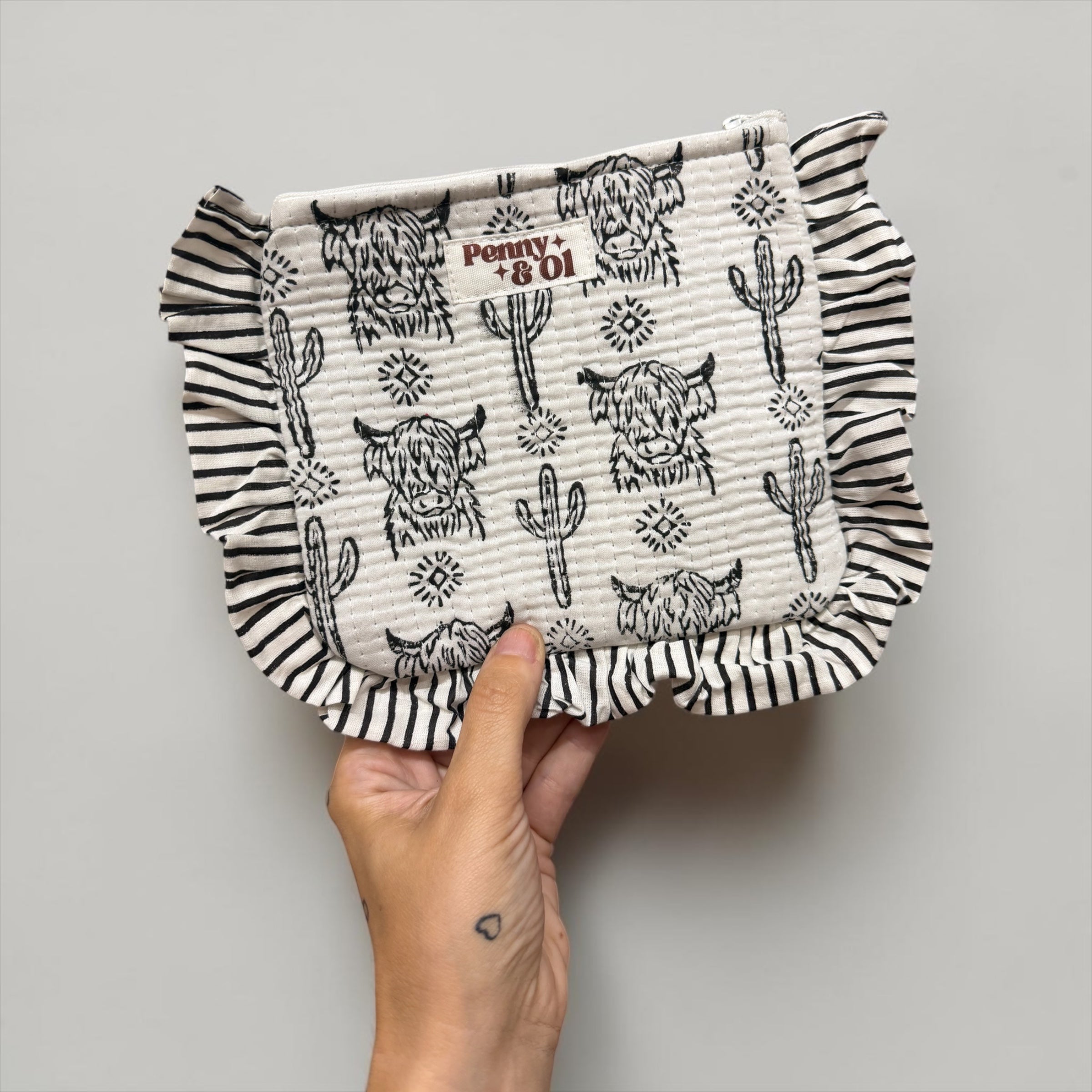 Highland Cow Ruffle Pouch