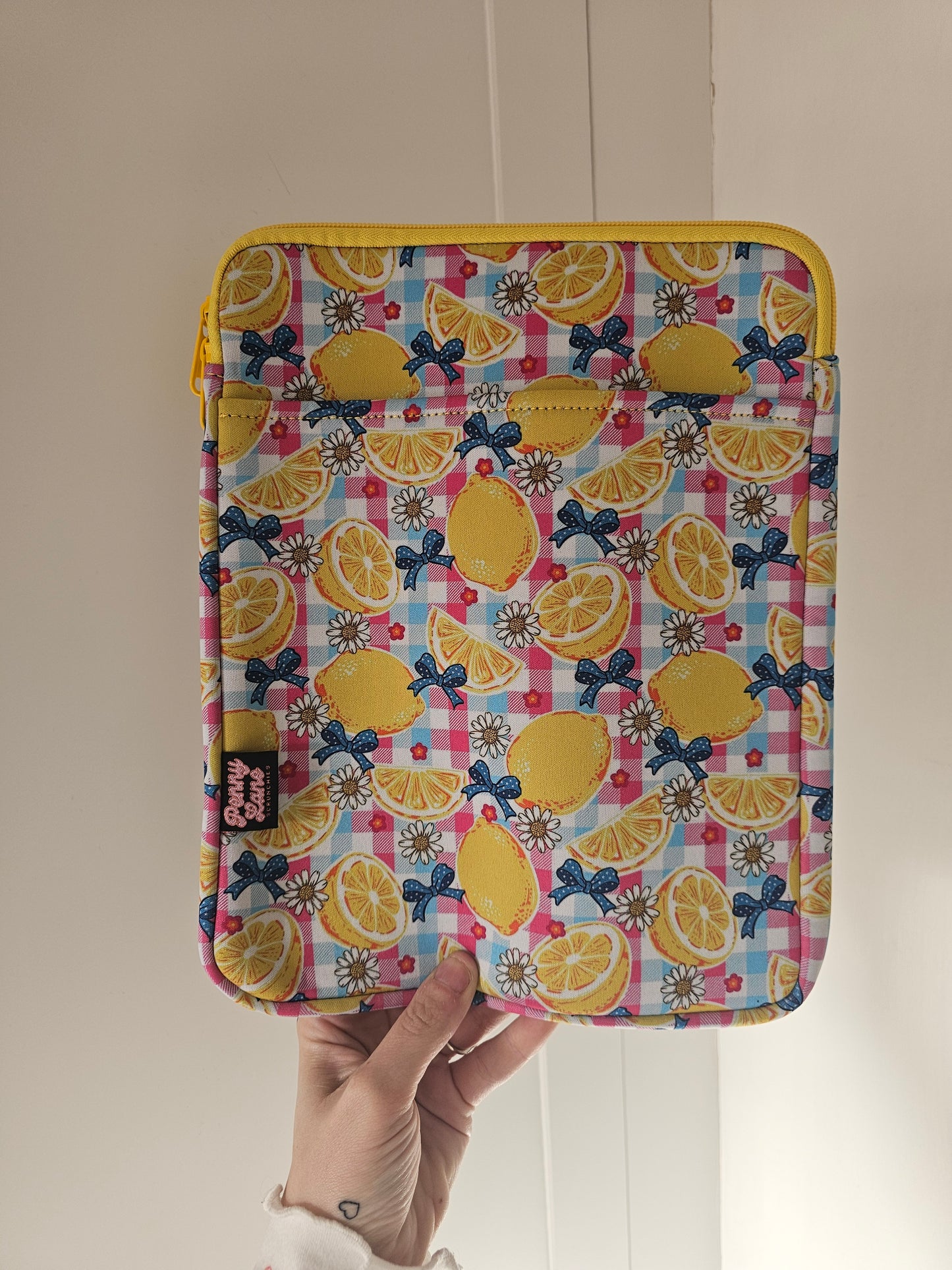 Ipad case, protective neoprene ipad sleeve with zip and pocket.