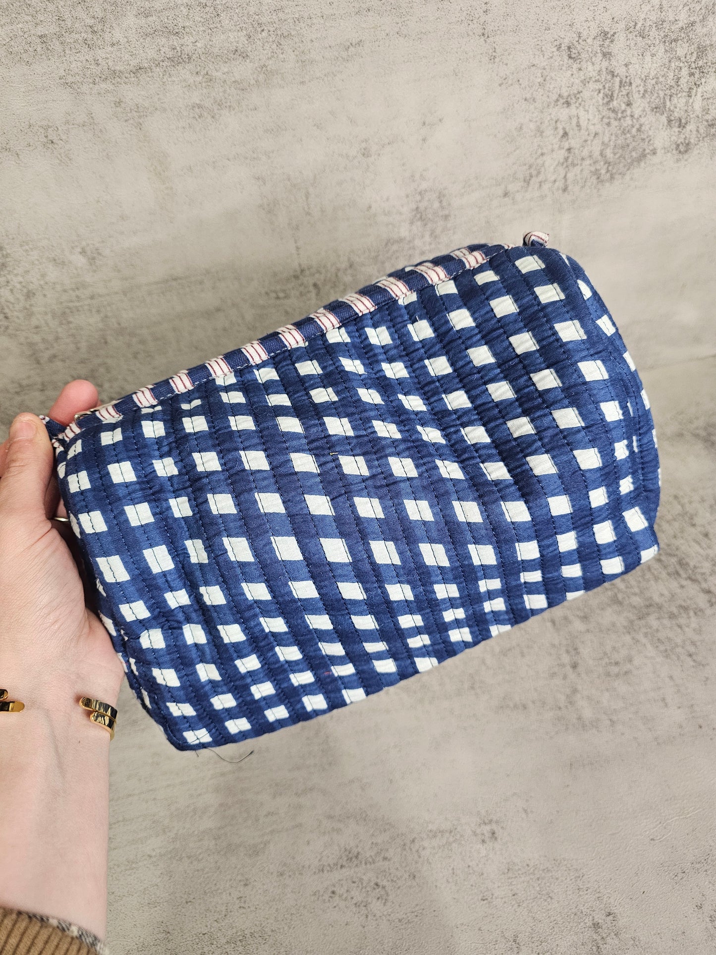 3 pack travel zip pouches. 3 peice set.