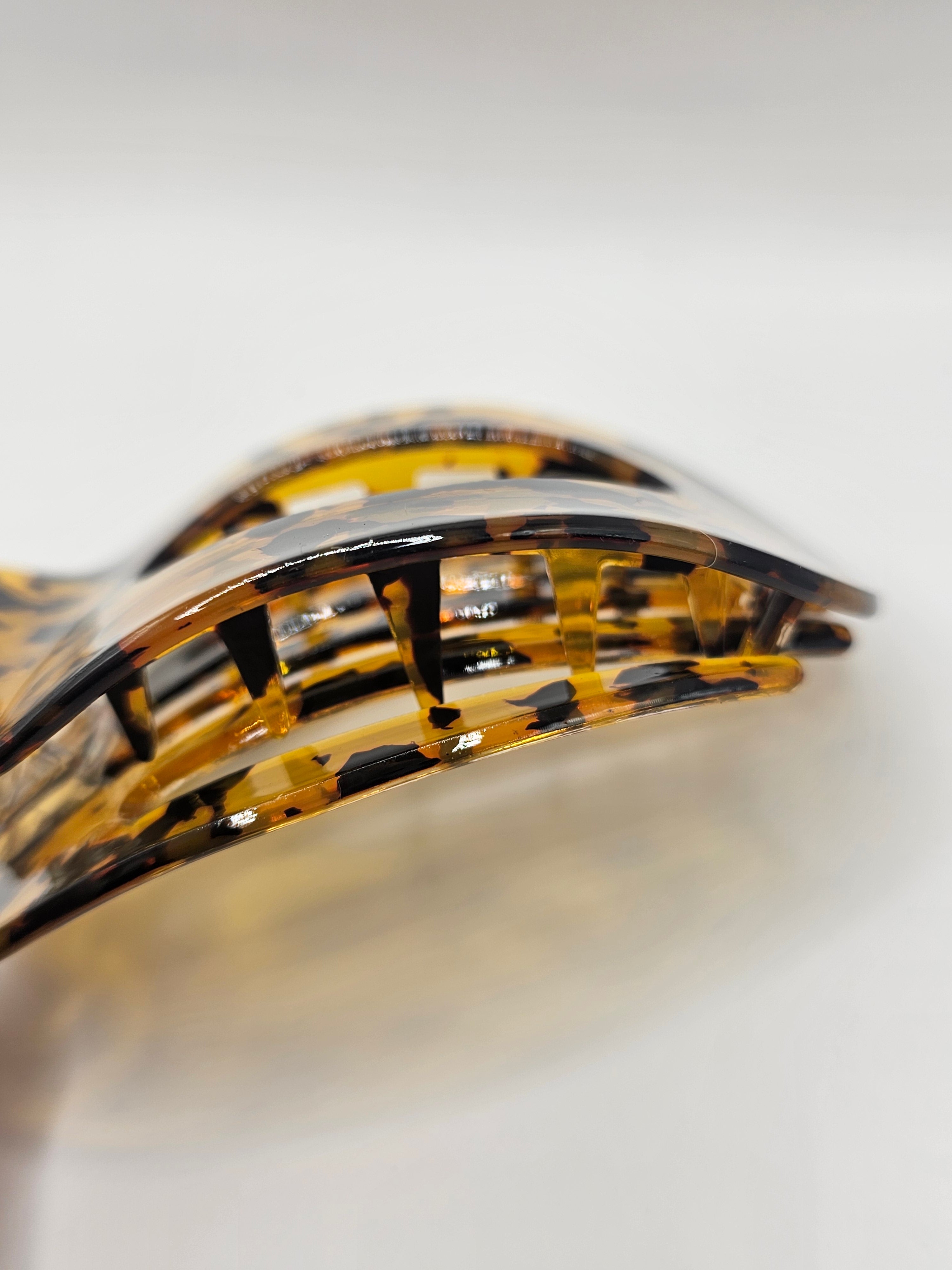 Flat Tortoise Shell Marble Claw Clip