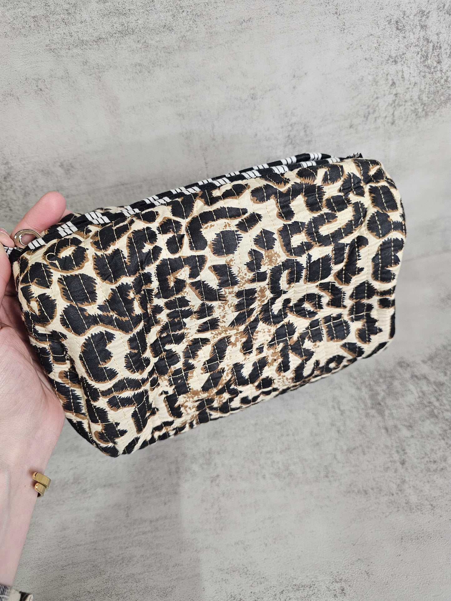 3 pack travel zip pouches. 3 peice set.