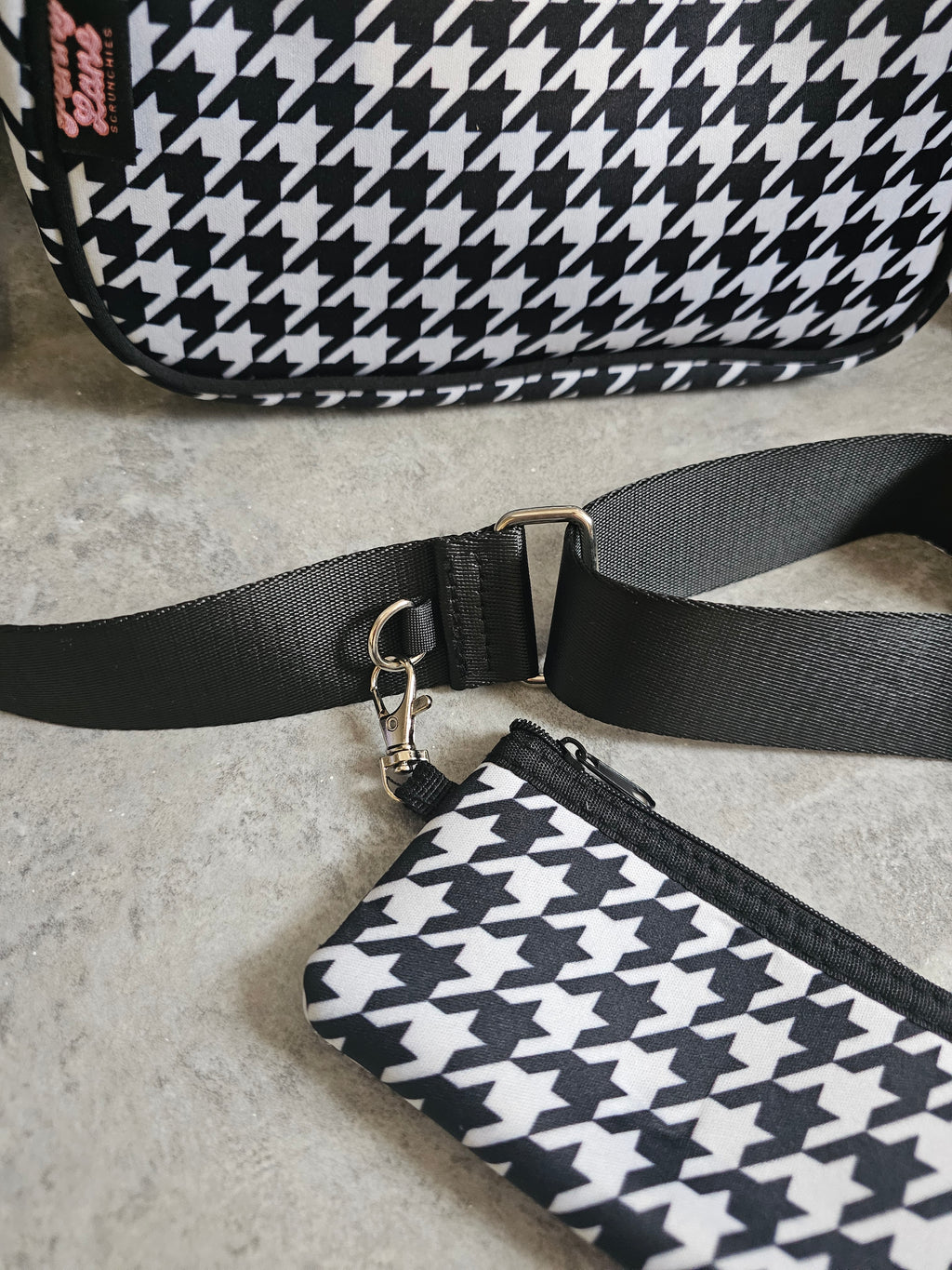 Dog Tooth Cross Body Bag, Extendable Strap, New in PLS neoprene handbag