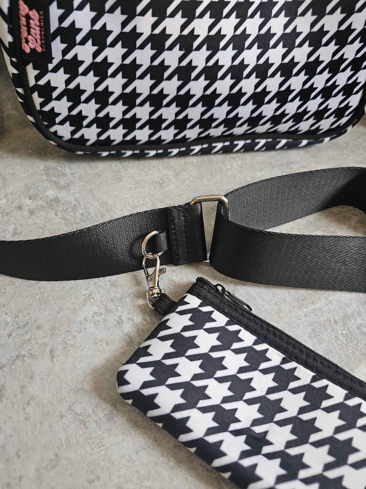 Dog Tooth Cross Body Bag, Extendable Strap, New in PLS neoprene handbag