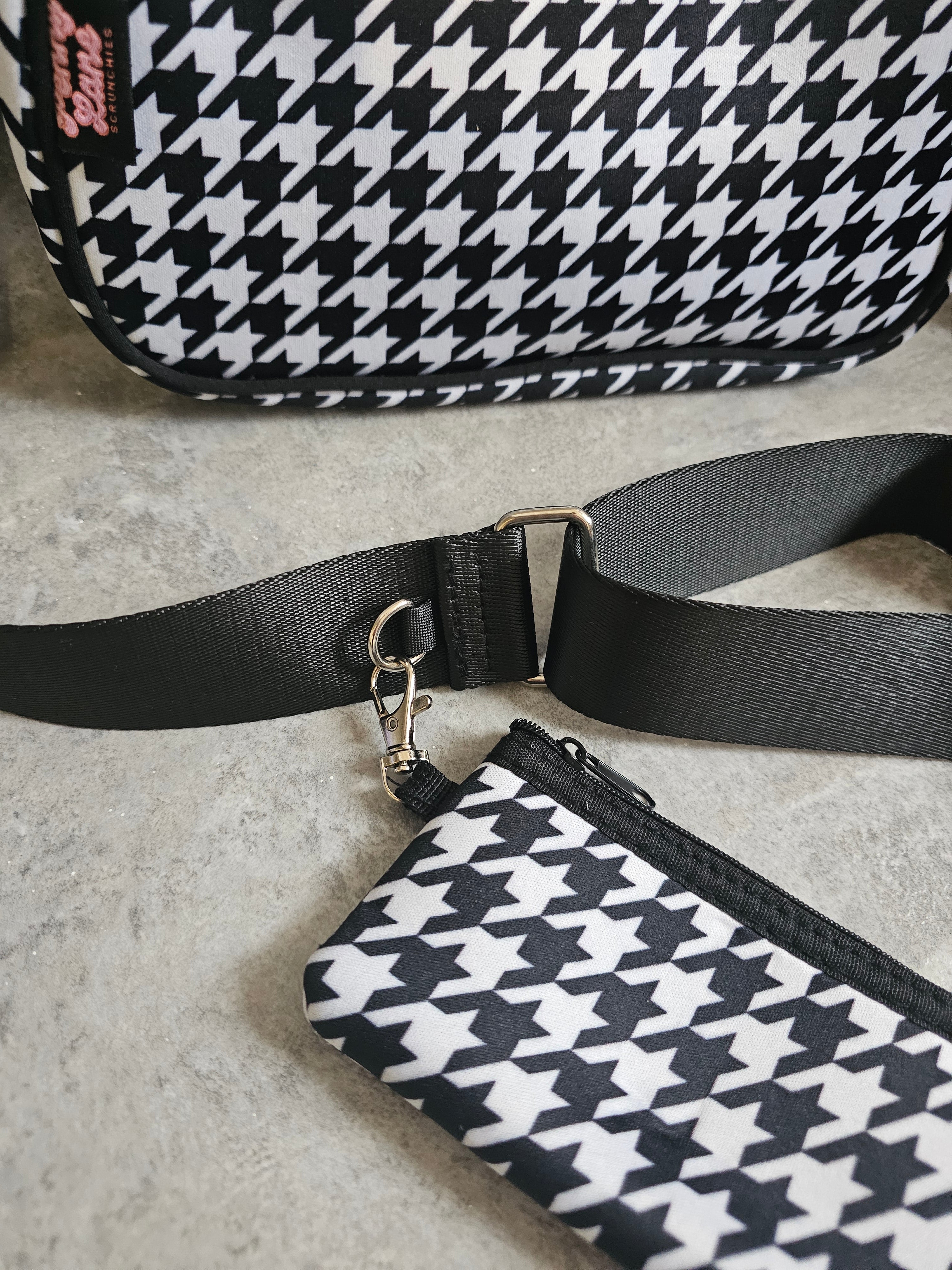 Dog Tooth Cross Body Bag, Extendable Strap, New in PLS neoprene handbag