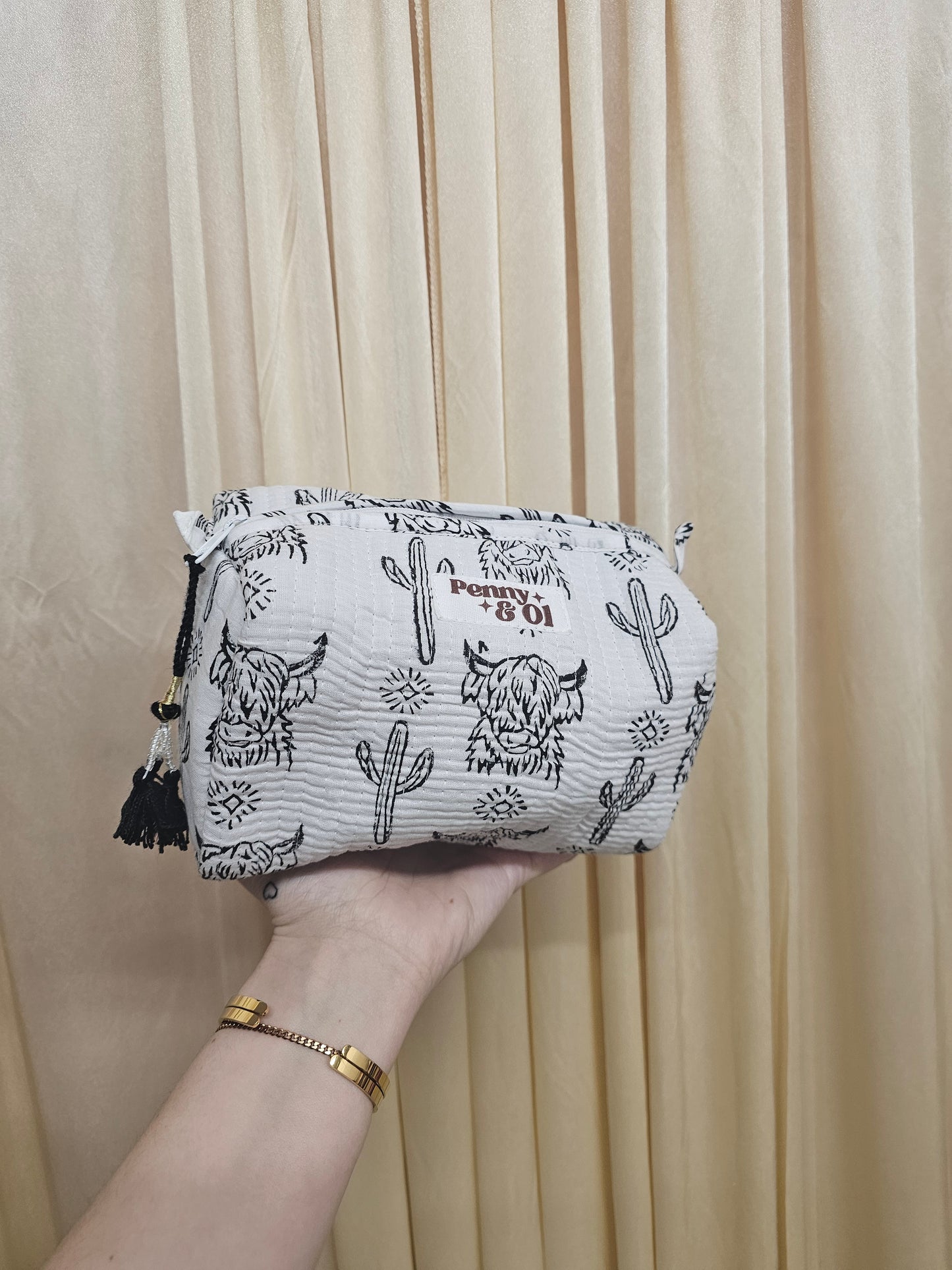 Highland Cow Collection tote bags. Cotton tote bags all sizes.