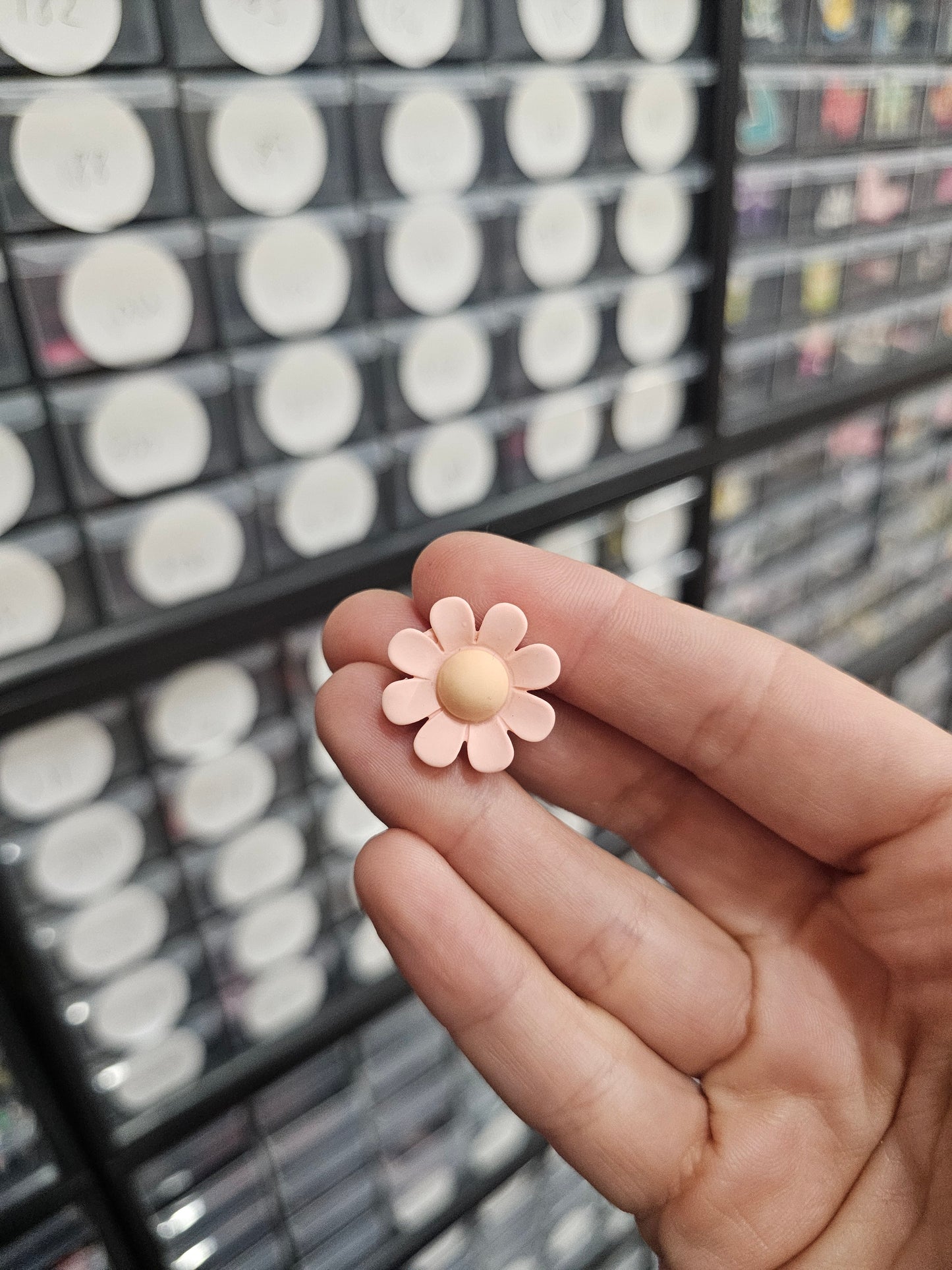 Baby pink resin daisy shoe charm
