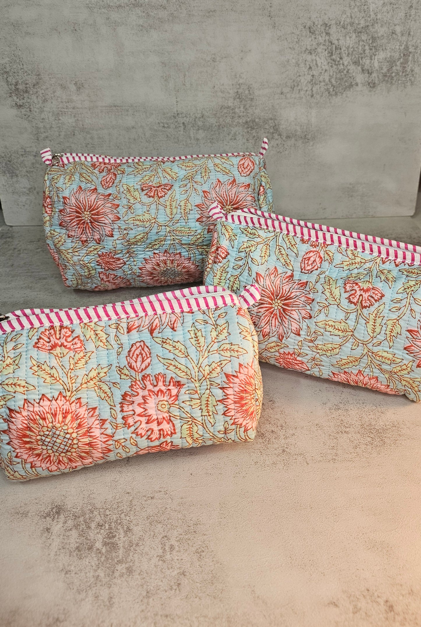 3 pack travel zip pouches. 3 peice set.