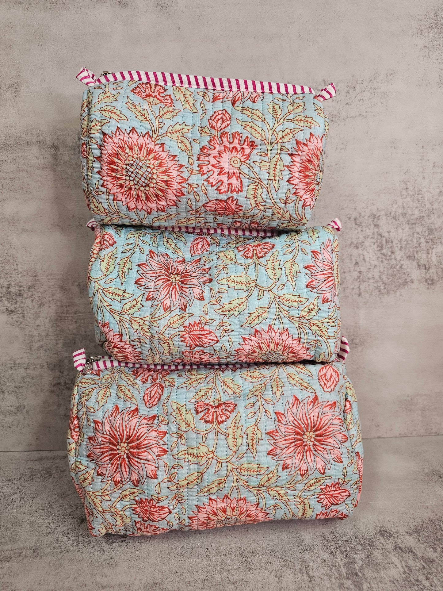 3 pack travel zip pouches. 3 peice set.