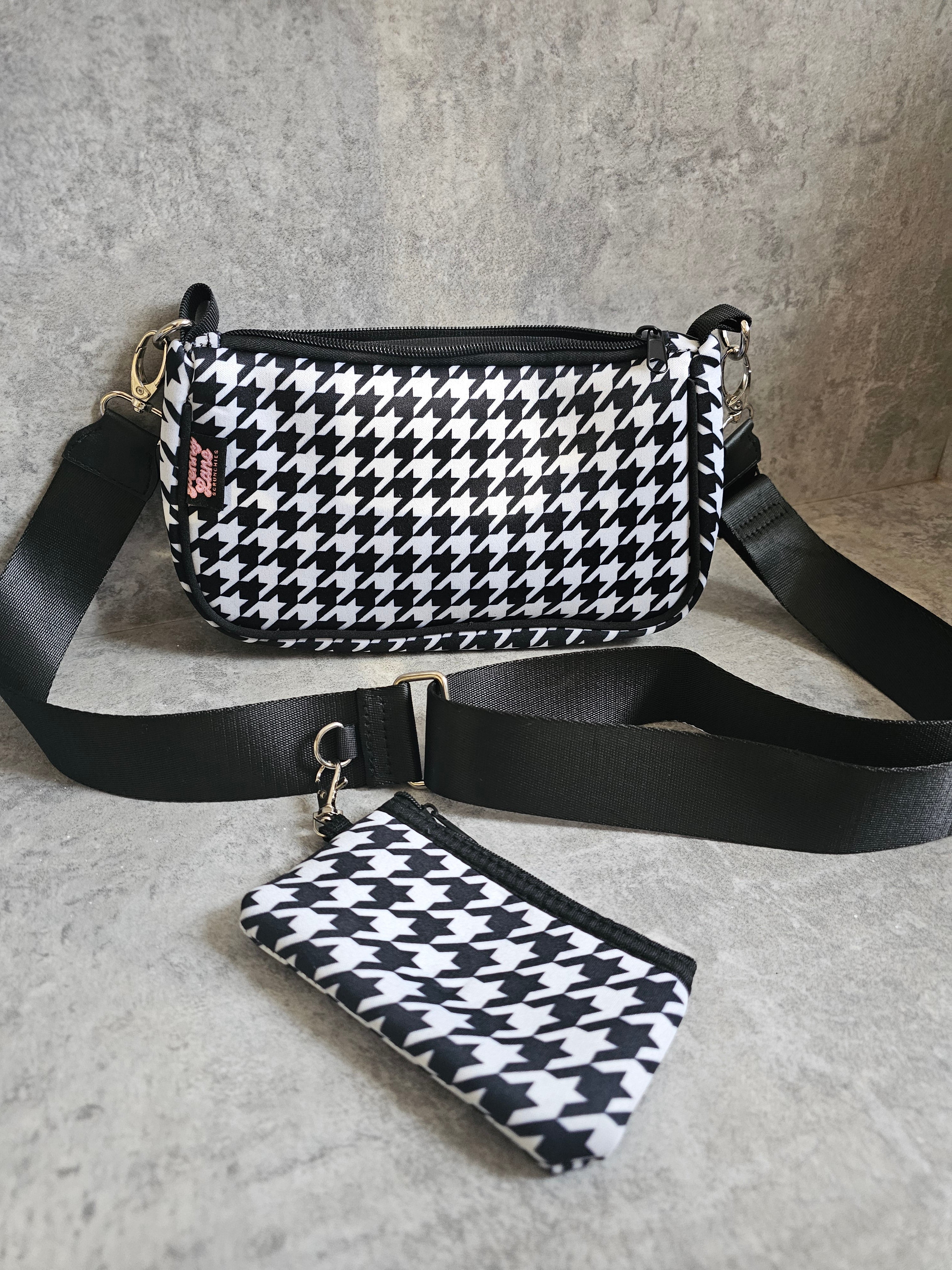 Dog Tooth Cross Body Bag, Extendable Strap, New in PLS neoprene handbag