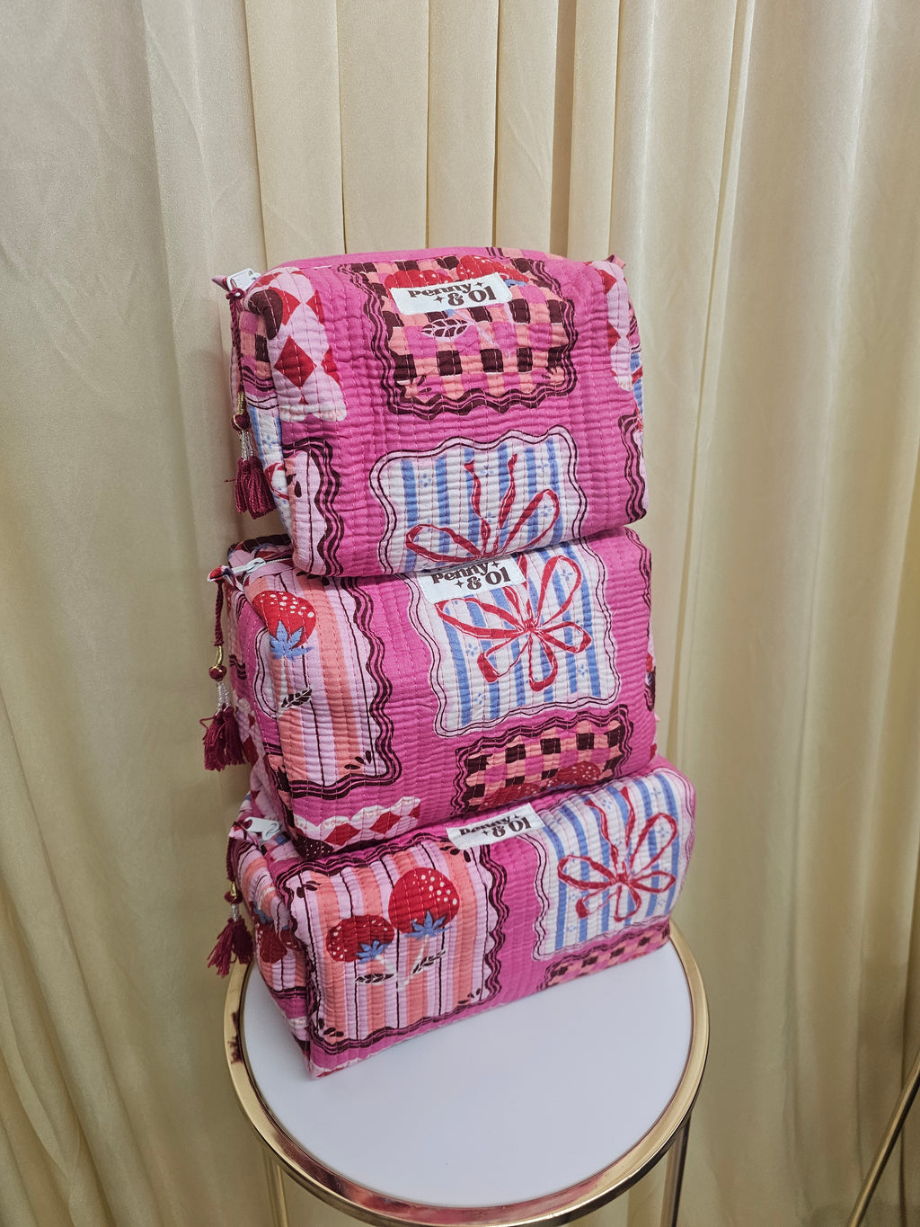 Berries & Bows Collection tote bags. Cotton tote bags all sizes.