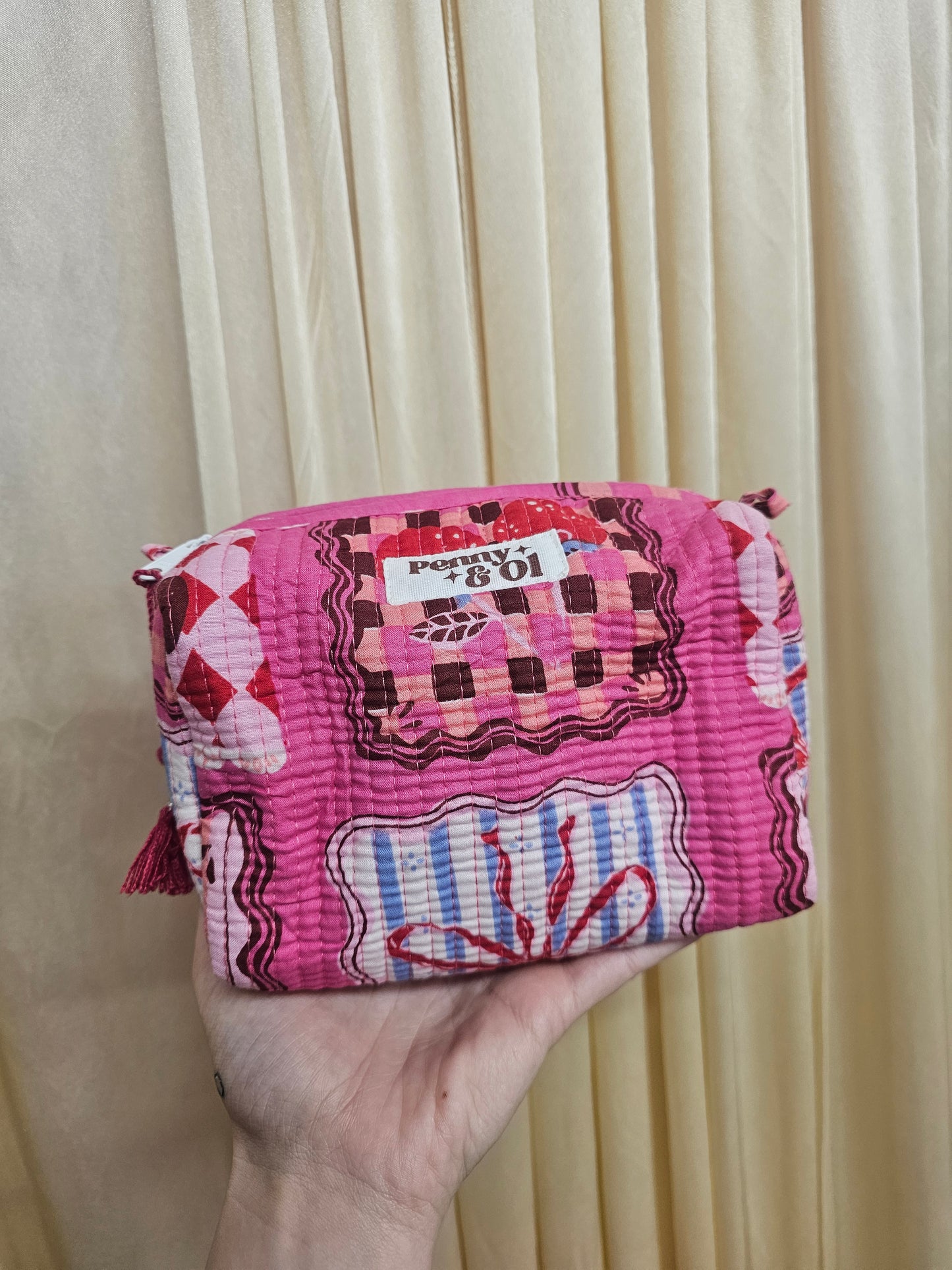 Berries & Bows Collection tote bags. Cotton tote bags all sizes.