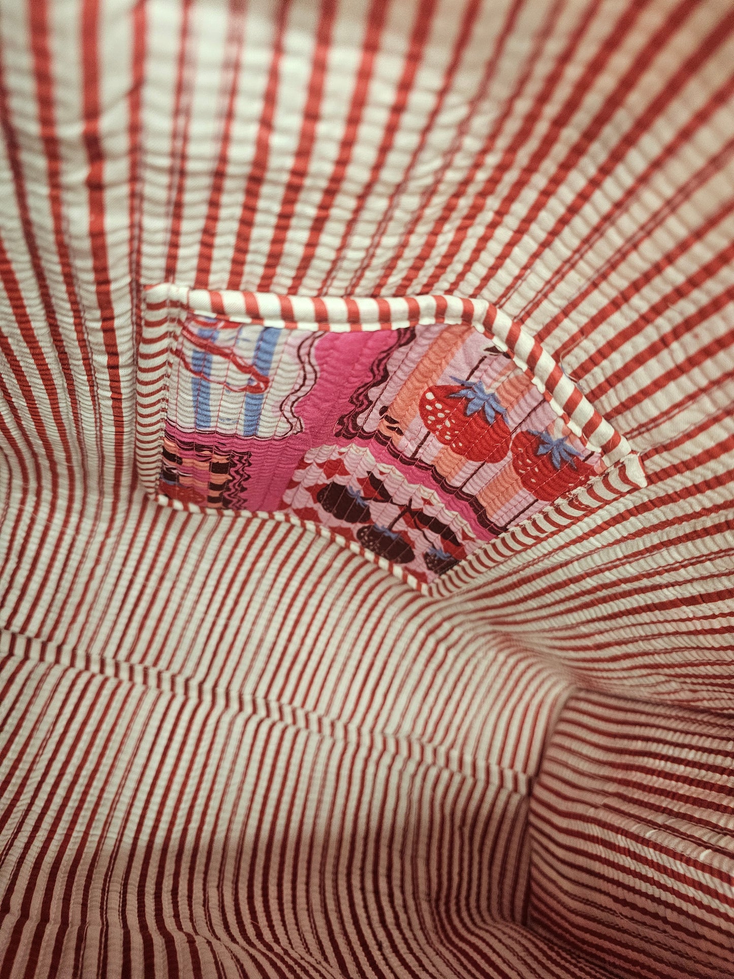 Berries & Bows Collection tote bags. Cotton tote bags all sizes.