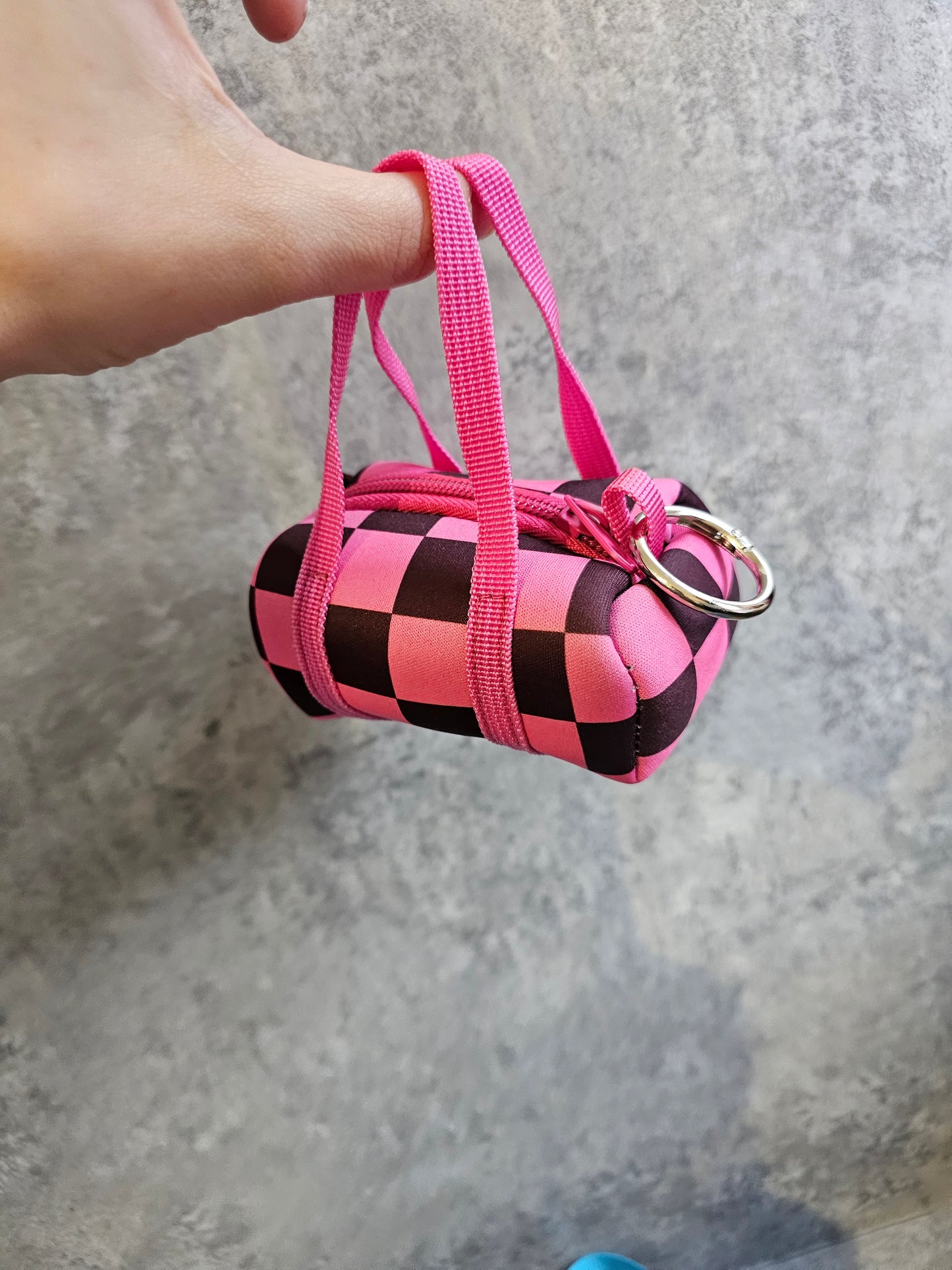 Mini duffle bag keyring, New in PLS neoprene purse