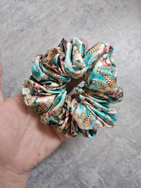 Giraffe Paradise Luxury Satin MIDI Hair Scrunchie